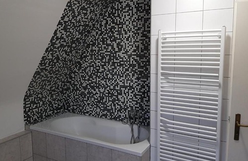 Halberg Apartment | Handwerker Unterkunft Monteurzimmer mit Gemeinschaftsbad in Brebach