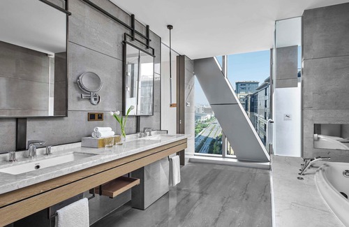 Yuhang District Hotel | Hangzhou Huaxia Center Hotel, Vignette Collection by IHG