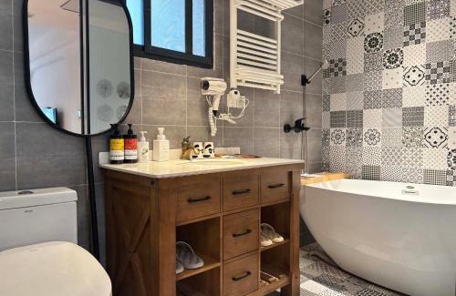 Xihu Hotel | HangZhou West Lake Hillside Stay