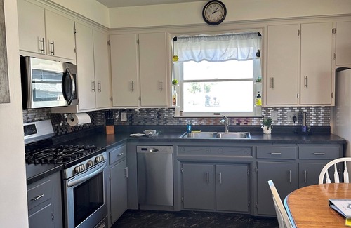 Conneaut House | Hanks Harbor, 1/4 mile from Marina and Beach