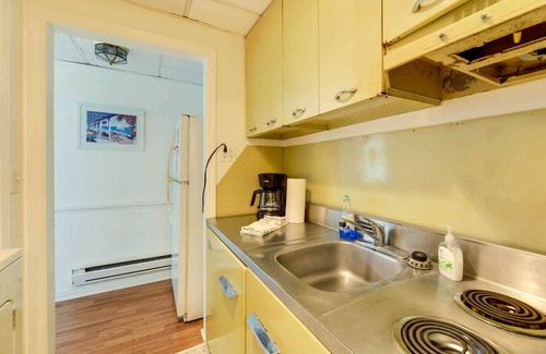 Emerald Isle Apartment | 'Hannah's Place' - Quaint & Cozy Apt by the Beach!