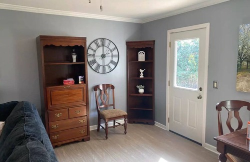 Seneca House | Hanover Haven 1 BR/1 Bath