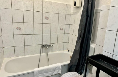 Neumuenster House | Hansaring 11 W3 - 3 bedrooms