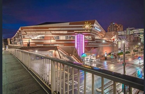 Adelaide Central Business District Apartment | Happy bnb suite on Adelaide CBD