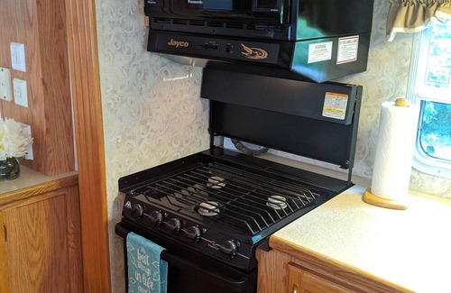 New Market RV Rental | Happy Camper scenic getaway
