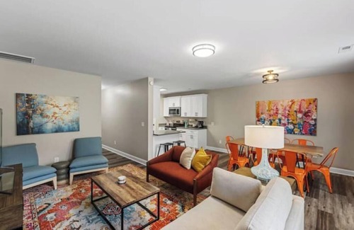 Taylors House | Happy & Colorful, private patio, King beds