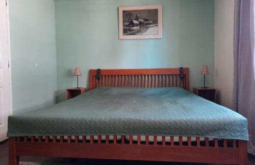 Beaulieu-sur-Dordogne Apartment | Happy Days 1