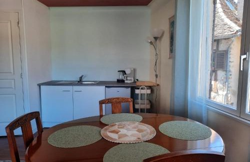 Beaulieu-sur-Dordogne Apartment | Happy Days 1