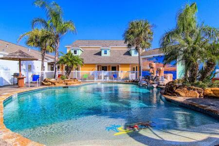Port Aransas House | Happy Harbor at Pirates Bay Resort