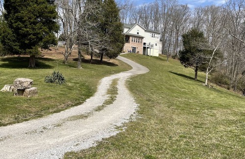 Kingston Apartment | Happy Hideaway: Rural Knoxville area apartment with a GAME room