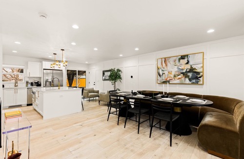 Denver House | Happy Hour | Pool Table | Shuffleboard | Fire Pit