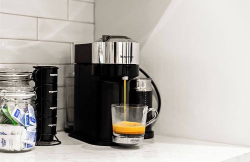 Denver House | Happy Hour | Pool Table | Shuffleboard | Fire Pit