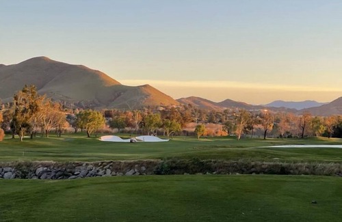 Mira Loma House | Happy Jurupa Golf(one room)