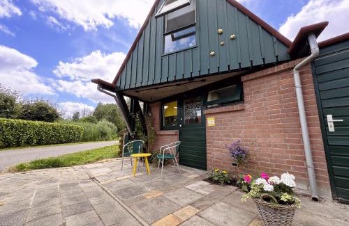 Nieuwe Niedorp House | Happy Little Maya Bee