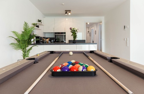 Friedrichshafen Apartment | Happy Living Bodensee Nur100 Meter zum See Inkl. Billard, Balkon, W-lan, Kaffee