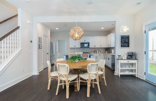 North Charleston House | Happy Ours/Mins to Park Circle, Dtwn, CHS Beach