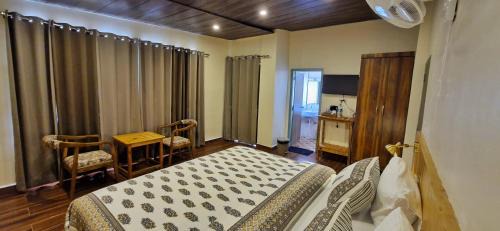 Naukuchiyatal Hotel | Happy Owls Lakeside Lodge