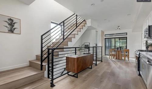 Mid City House | Happy Place 4-bedroom 4-bathroom House