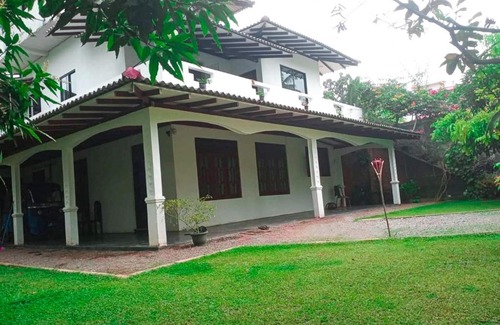 Thalaramba Villa | Happy Stay Cottage