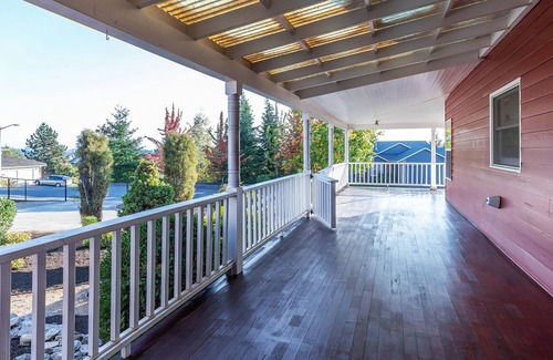 Happy Valley House | Happy Valley Bright Urban House With Wifi Preview listing