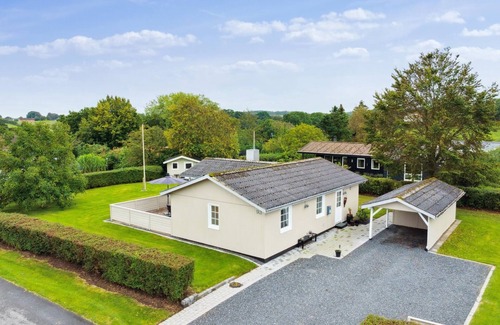 Vikær Strand House | "Haralda" - 300m from the sea by Interhome