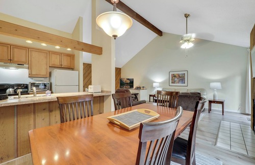 Menonaqua Beach Condo | Harbor Cove #19, Near Skiing, Golf & Downtown