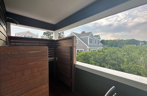 Vineyard Haven House | Harbor Front in Vineyard Haven! Brand New Construction - seconds from Town!