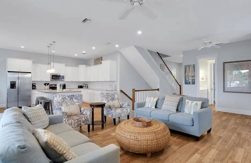 Holmes Beach House | Harbor Haven! Pool with with water slide! Sleeps 14!