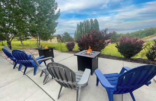 Harbor Village House | Harbor Hideaway - private hot tub, stunning views & ideal outdoor space!