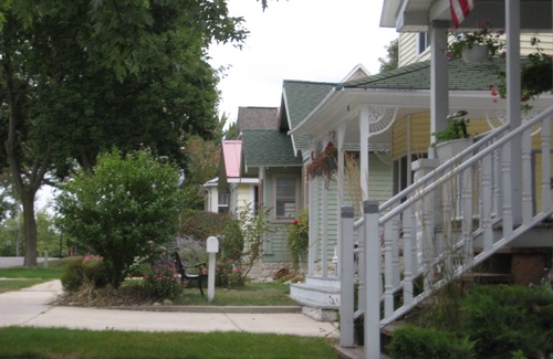 Grand Haven Cottage | Harbor Hill Cottage 2BR-1BA