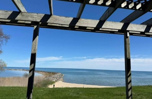 Harrisville House | Harbor House Lake Front Home