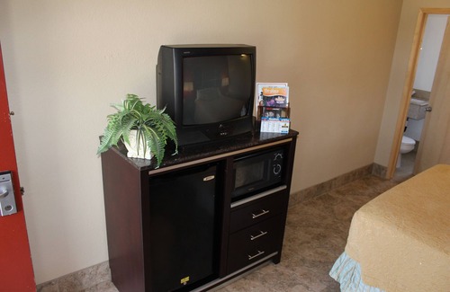 Oceanside Hotel | Harbor Inn & Suites