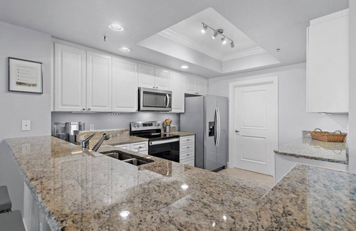 Holiday Isle Condo | Harbor Landing 104B harbor views sleeps 6 close to beach