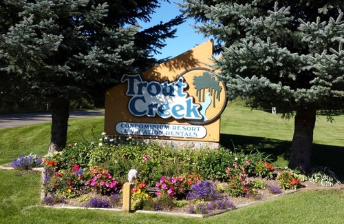 Harbor Springs Condo | Harbor Springs Condo - Trout Creek Unit 84, spacious1700', VERY CLEAN w/Cable