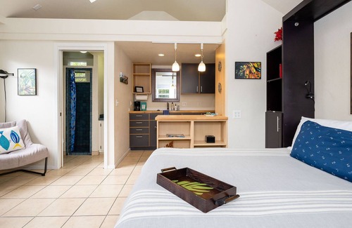 Eastside Santa Cruz House | Harbor Studio, near Twin Lakes Beach & Boardwalk