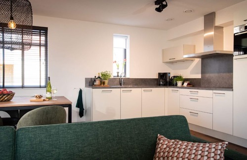 Thorn Villa | Harbor View 8p - Four Bedroom Villa, Sleeps 8