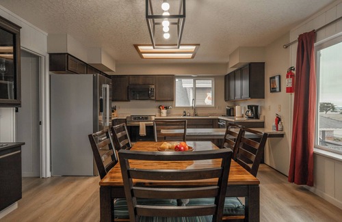 Crescent City Apartment | Harbor View Apartment