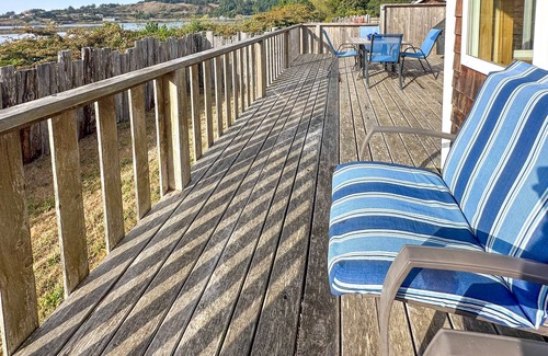 Gold Beach Cottage | Harbor View Cottage - Unit A