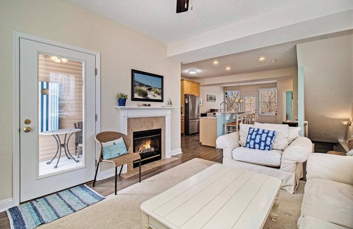 Manistee Condo | Harbor Village Townhouse at Park and Beach