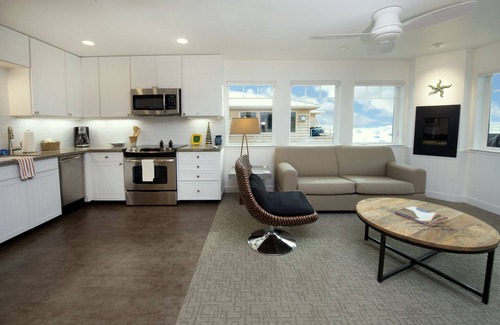 Morro Bay Condo | Harborfront 2 Waterfront Condo - Fabulous location on Embarcadero!