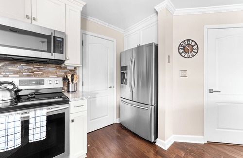 Cornelius Condo | 🆕! Harborside Getaway - Waterfront Lake Norman Vacation Condo