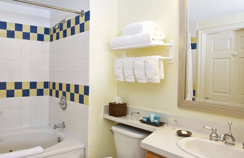 Paradise Island Resort | Harborside Resort at Atlantis, One Bedroom Deluxe Villa, 4 Atlantis wristbands!