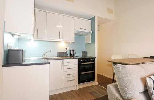 Porthmadog Cottage | HARBOUR APARTMENT, romantic in Porthmadog