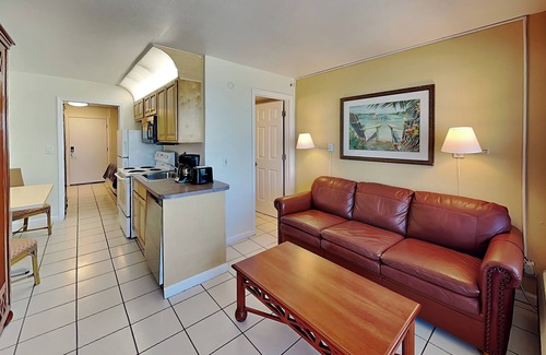 Lenox Park Condo | Harbour Beach Resort 405 | Amenities + Near Attractions