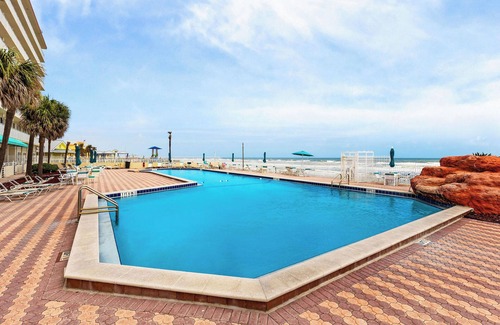 Lenox Park Condo | Harbour Beach Resort 405 | Amenities + Near Attractions