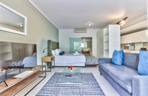 Victoria and Alfred Waterfront Apartment | Harbour Bridge Waterfront
