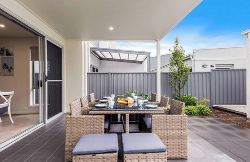 Shell Cove House | Harbour Escape A Pristine Beachside Lifestyle