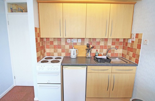 Porthmadog Cottage | HARBOUR FLAT - 12E SOUTH SNOWDON WHARF, family friendly in Porthmadog