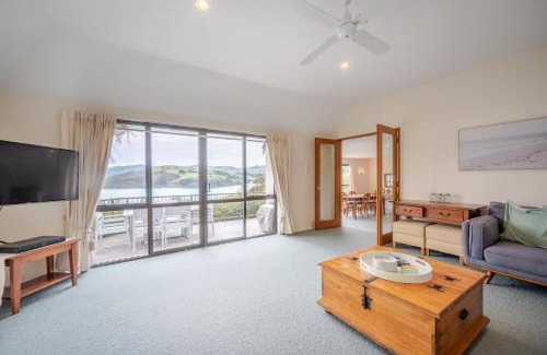 Akaroa House | Harbour Haven - Akaroa Holiday Home