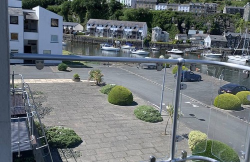 Borth-y-Gest Apartment | Harbour Haven: Spectacular Views